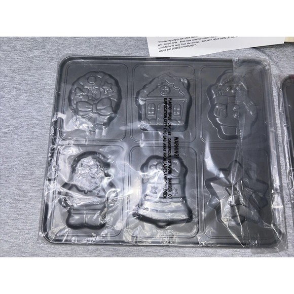 Cookeeze Holiday Baking And Decorating Kit Complete With Guide Recipe Book New - Picture 7 of 12